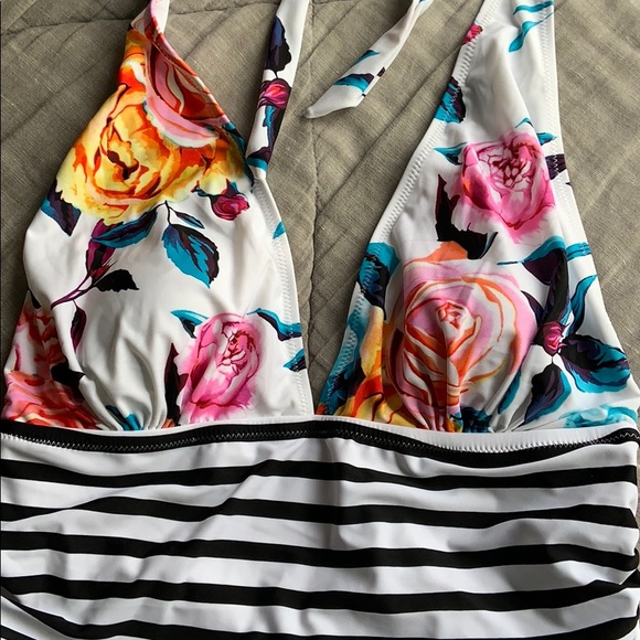 One Piece Bathing Suit - Picture 2 of 4